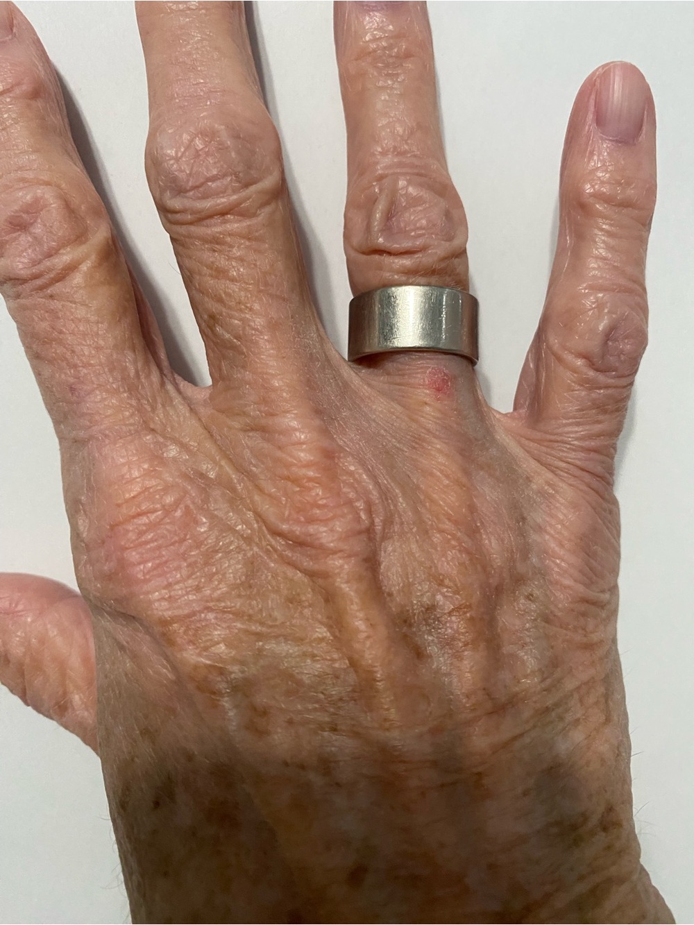 Tommy Hilfiger Ring Band Size 7